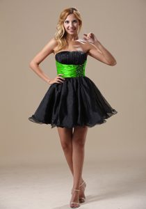 Pretty Ruched Strapless Mini-length Black Prom Dress with Green Beaded Sash