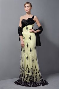 One Shoulder Brush Train Light Yellow Lace Prom Dress with Flower and Shawl