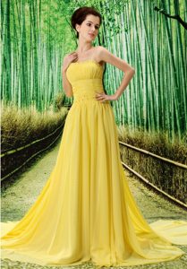Discount Beaded Empire Yellow Chiffon Senior Prom Dresses with Strapless