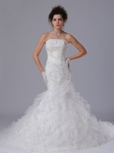 Exquisite Mermaid Strapless Court Train Organza White Dresses for Brides