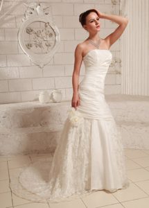 Wonderful Ruched and Lace Bridal Gowns