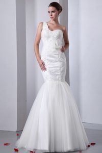 Modest Mermaid One Shoulder Tulle and Wedding Dress with Appliques