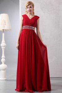 Modest Wine Red Empire V-neck Graduation Dresses for High School with Beadings