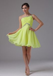 One Shoulder Yellow Green Evening Homecoming Dress with Ruching and Beading
