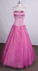Classical A-line strapless Pink Beaded Prom Dresses with Appliques for Women