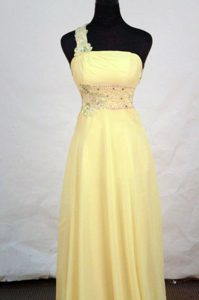 Beautiful Empire One-shoulder Chiffon Yellow Appliqued Beaded Prom Dresses