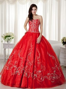 Ornate Red Ball Gown Sweetheart Long Quinces Dresses with Embroidery