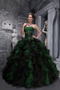 Hunter Green and Black Strapless Appliqued Quinceanera Dresses with Ruffles