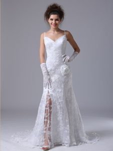Discount Spaghetti Straps Wedding Dress in Lace with Court Train