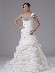 New Mermaid One Shoulder Dress for Brides with Ruche and Ruffled Layers