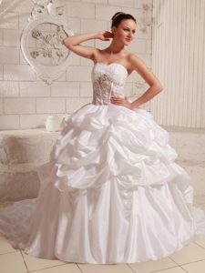 Sweetheart Chapel Train Lace-up Impressive Wedding Gown for Fall