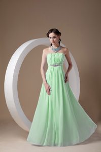 Classical Ruched and Beaded Long Military Dresses for Prom in Light Green