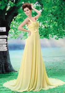 Light Yellow One Shoulder Fashionable Military Dress for Party with Flowers