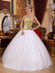 White 2013 Discount Lace-up Tulle Quince Dresses with Sequins for Summer