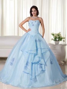 Baby Blue Luxurious Organza Dresses for Quinceaneras with Embroidery