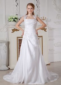 Sexy A-line Square Bridal Dress with Appliques and Court Train in