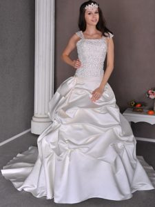 Romantic Straps Chapel Train Bridal Wedding Dress with Appliques and Pick-ups