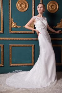 Inexpensive Scoop Bridal Wedding Dress with Court Train and Buttons