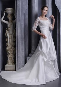 Best A-line Square Outdoor Wedding Dress with Half Sleeves in Lace and Taffeta