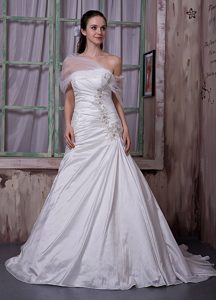 A-line Strapless Wedding Dresses in with Ruches and Appliques for 2014