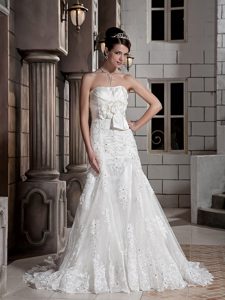 Mermaid Appliqued Wedding Party Dress with Court Train and Handle Flowers