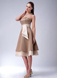 Brown Tea-length Satin Classical Maid of Honor Dresses with Lace-up Back