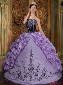 Turn Heads Lavender Ball Gown Strapless Embroidery Dresses for Quinceaneras