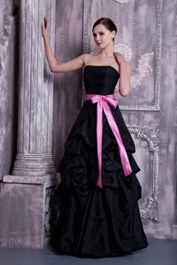 Black A-line Strapless Beauty Bridesmaid Dresses with Pick-ups and Pink Sash