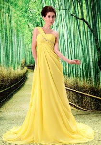 Yellow One Shoulder Beaded Dresses for Prom Princess with Appliques and Ruche