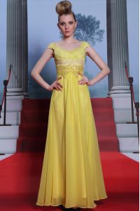 Deluxe Scalloped Pleated Yellow Short Sleeves Chiffon Side Zipper Homecoming Dress for Prom and Party