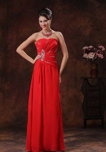Red Beads Decorated Strapless Chiffon Formal Prom Dresses in Floor length