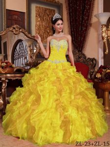 New Yellow Sweetheart Organza Quinceanera Dress with Appliques and Beading