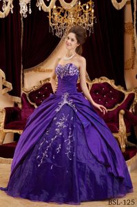2013 Appliqued Purple Dress for Quinceanera with Sweetheart in