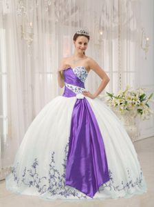 White and Purple Embroidery Quinceanera Dress with Heart Sharped Neckline