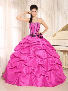 Beaded Hot Pink Quinceanera Dresses with Pick-ups and