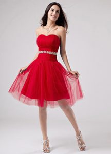 Lovely Strapless A-line Knee-length Red Dress for Prom with Zipper-up Back