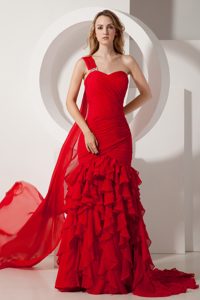 Red Ruffles Ruched Mermaid Prom Attires with Watteau Train