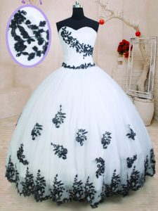 Deluxe Sweetheart Sleeveless Organza Sweet 16 Dress Appliques Lace Up