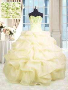 Comfortable Light Yellow Sweetheart Lace Up Beading and Ruffles Quinceanera Dresses Sleeveless