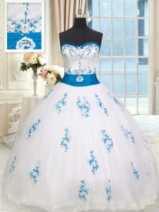 Fancy White Tulle Lace Up Vestidos de Quinceanera Sleeveless Floor Length Embroidery and Belt