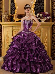 Sweetheart Purple Quinceaneras Dresses in with Ruffles and Appliques