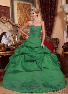 New Dark Green Sweetheart Sweet Sixteen Dresses in with Embroidery