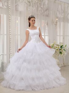 Elegant White Ball Gown Scoop Dress for Quinceanera and Organza