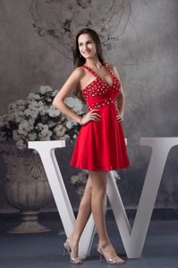 Sexy Mini-length Plunging Neck Red Evening Dresses for Celebrity with Rhinestone