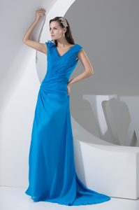 Ruched V-neck Aqua Blue Celebrity Party Dresses with Flower and Sweep Train