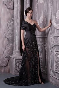Elegant Black One Shoulder Designer Evening Dress in Lace with Beading