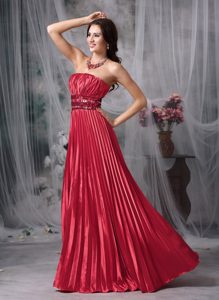 Red Strapless Beaded Low Price Prom Outfits with Pleats