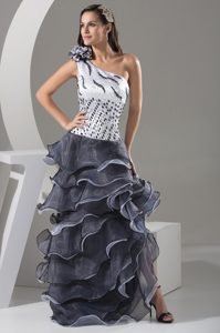 One Shoulder Ladies Evening Dress with Ruffle-layers and Handmade Flower