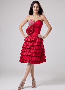 Luxurious Red Sweetheart Prom Cocktail Dresses with Ruffled Layers and Hand Flower