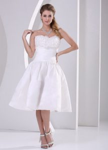 Sweetheart Knee-length Ruched Princess Wedding Dress with Flowers